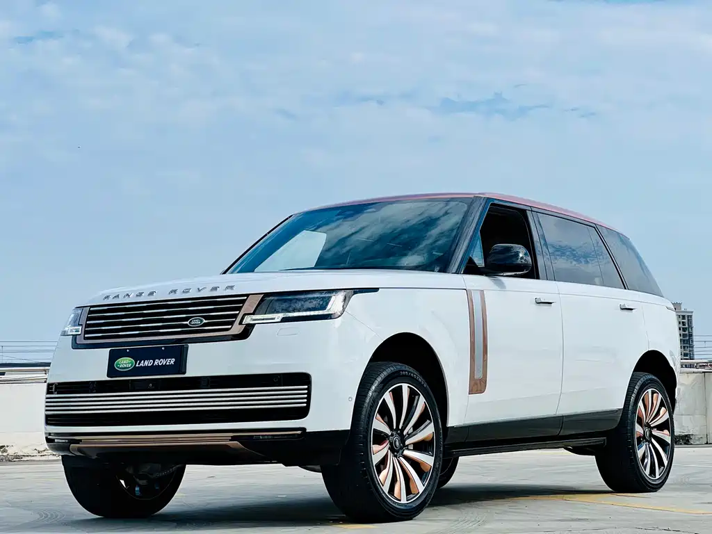 Land Rover Range Rover 2024 — фото 1