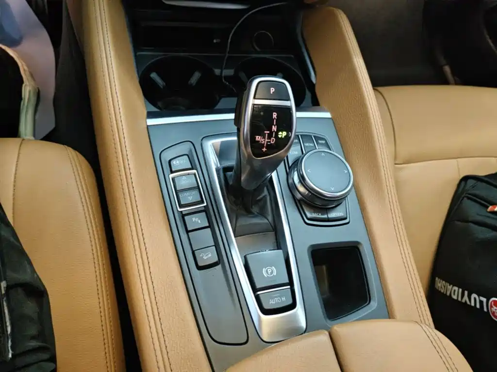 BMW X6 2018 — фото 14