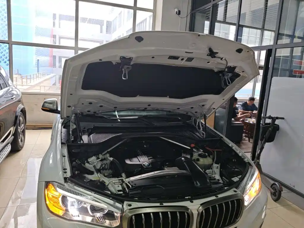 BMW X6 2018 — фото 20
