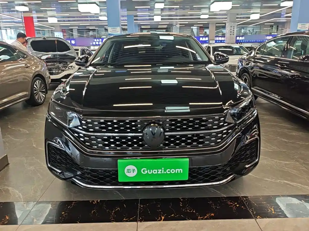 Volkswagen Passat 2023