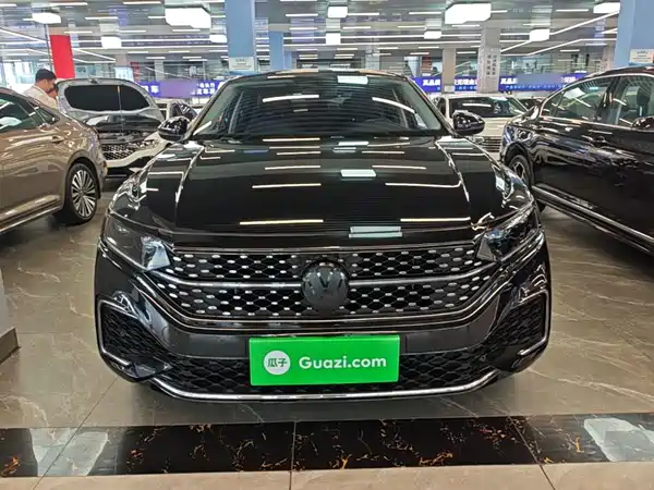 Volkswagen Passat 2023