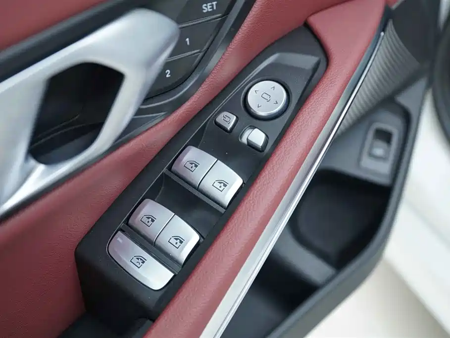 BMW 3 Series 2023 — фото 11