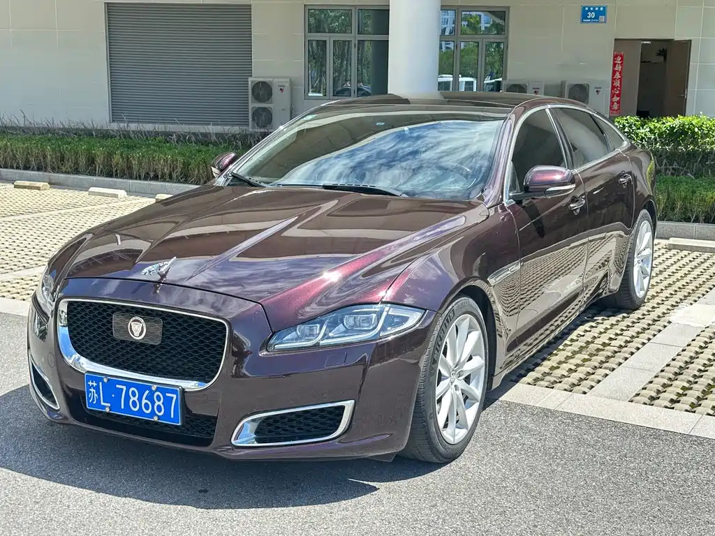 Jaguar XJ 2013