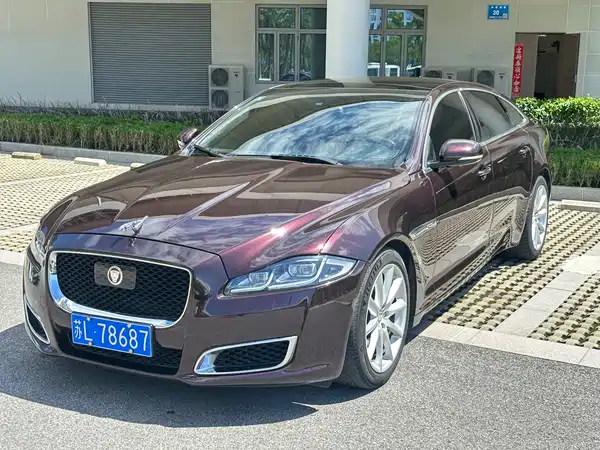 Jaguar XJ 2013