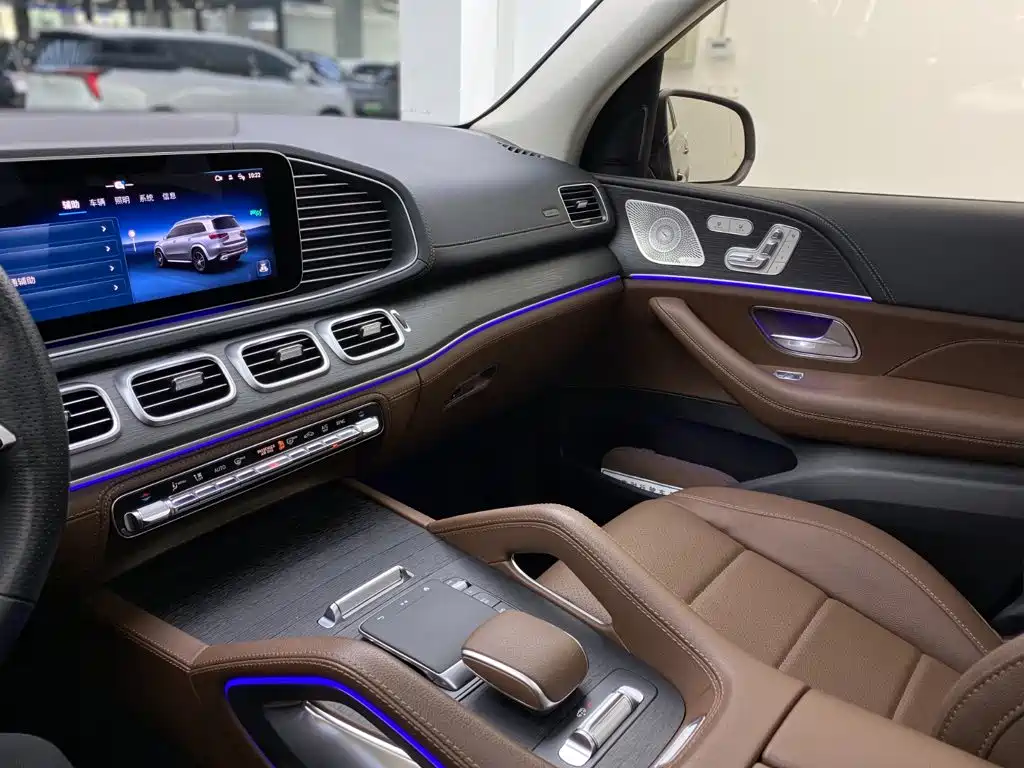 Mercedes-Benz GLS 2024 — фото 28