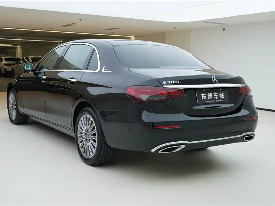 Mercedes-Benz E-Class 2023 — фото 4