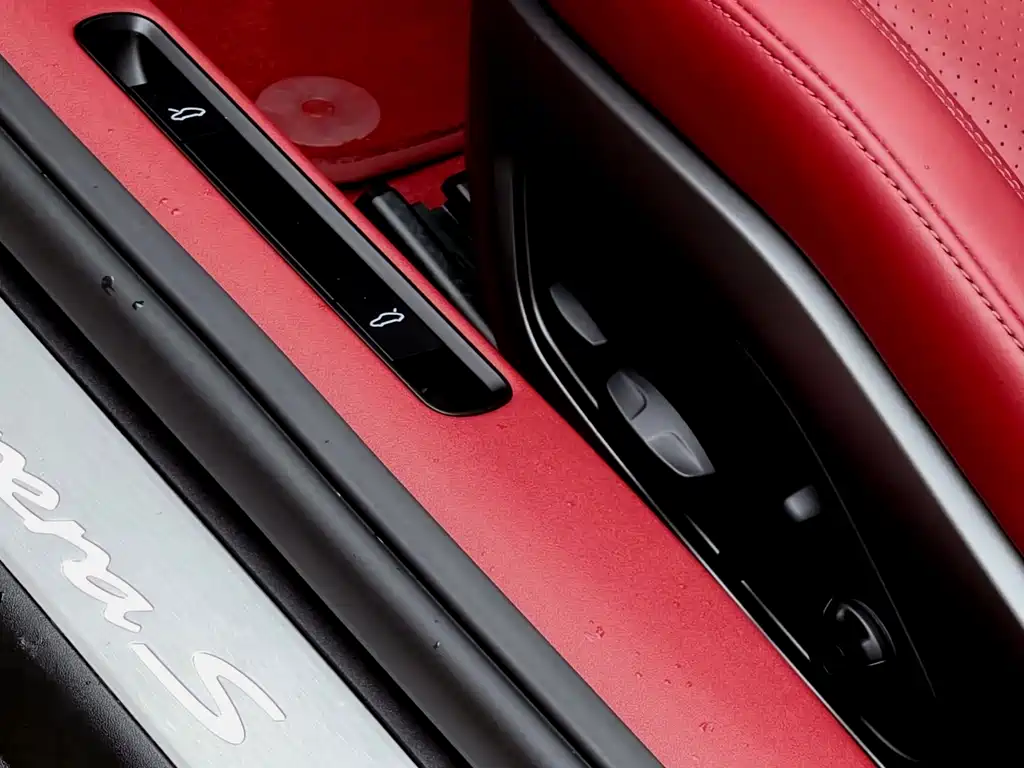 Porsche 911 2021 — фото 13
