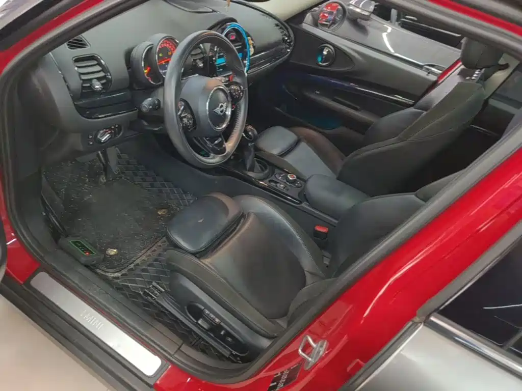 MINI Clubman 2018 — фото 15