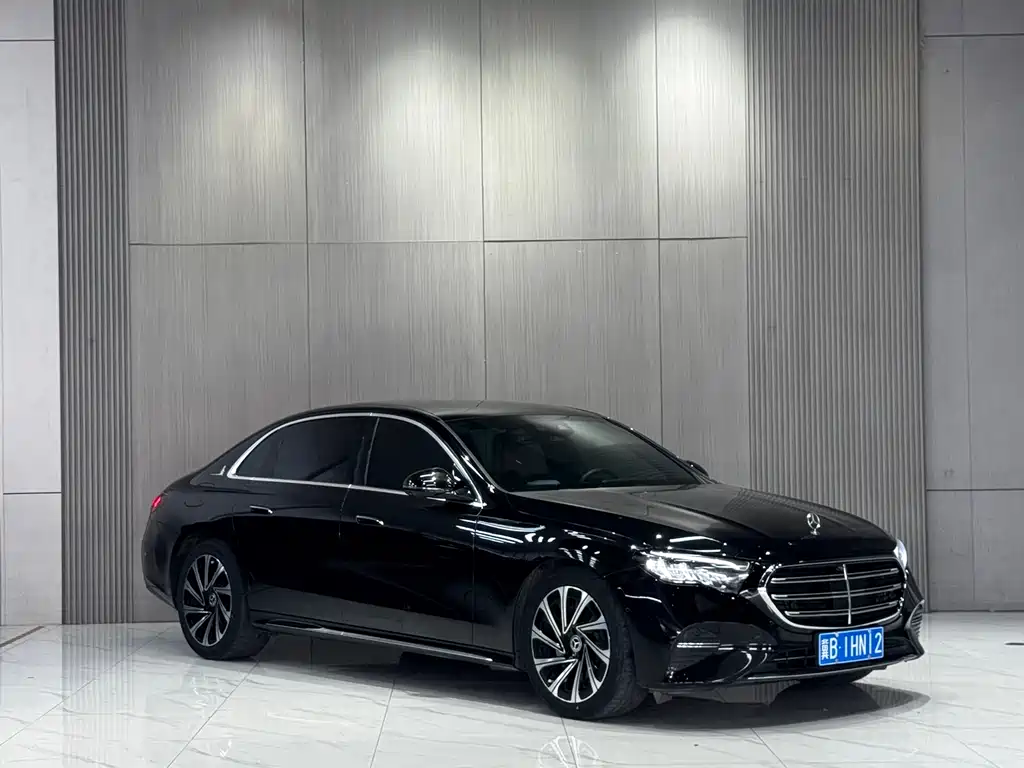 Mercedes-Benz E-Class 2024