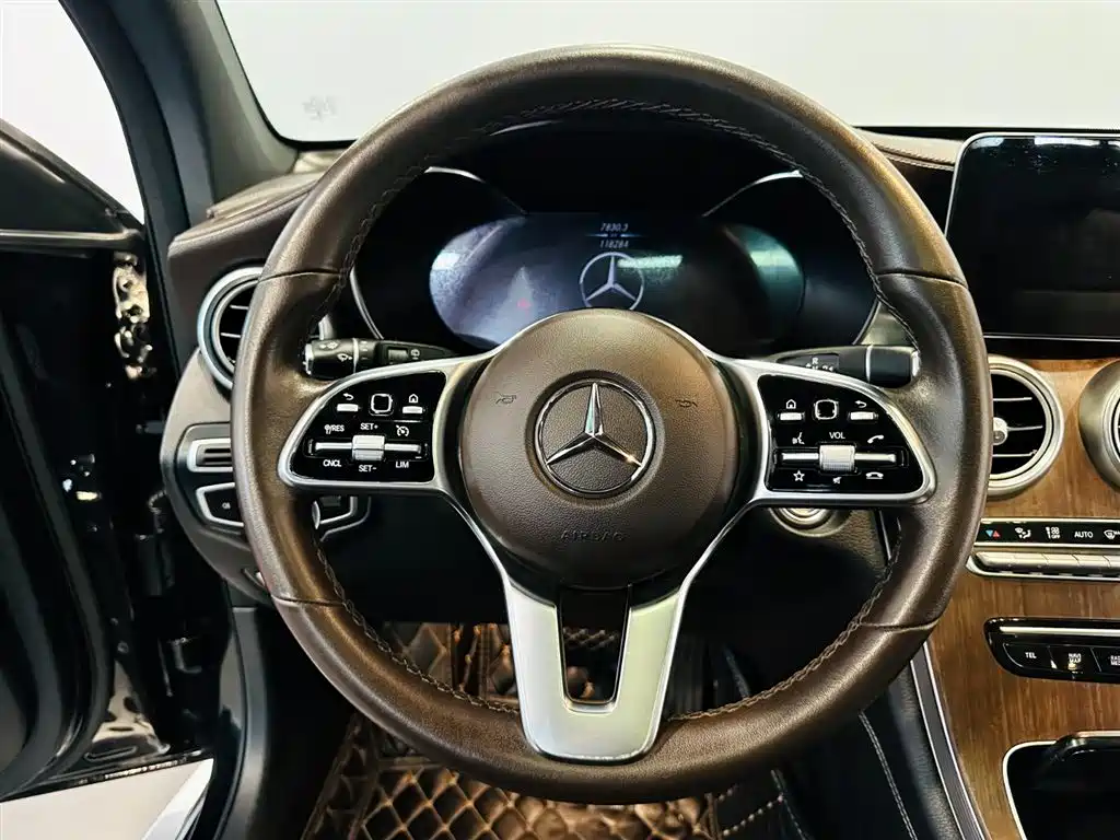 Mercedes-Benz GLC 2019 — фото 9