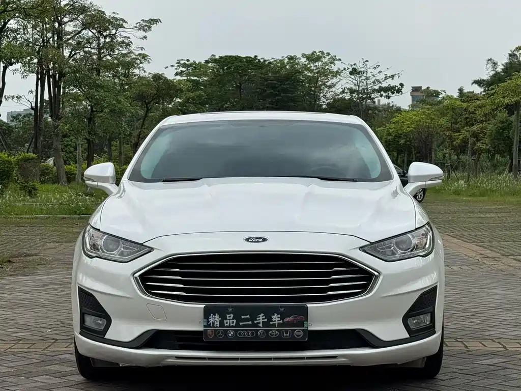 Ford Mondeo 2020 — фото 2