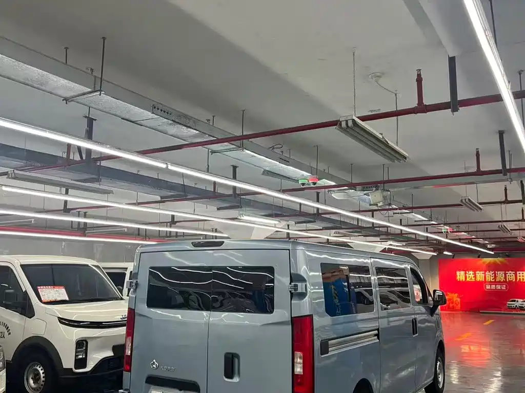 Changan 跨越星光 EV 2025款 350km 豪华版 9座 50.23kWh 2025 — фото 8