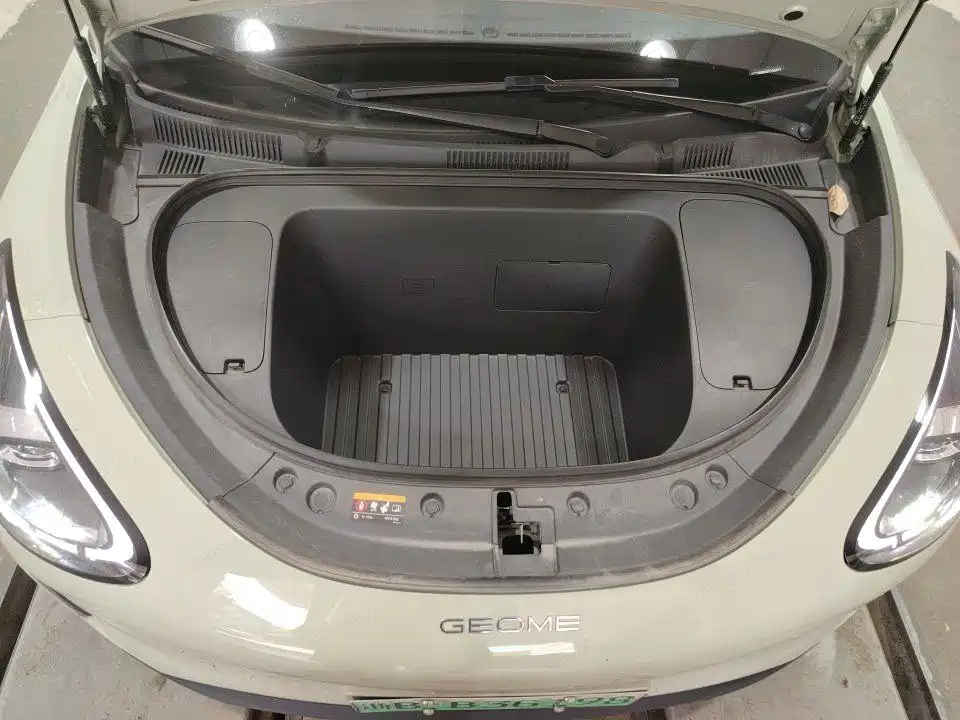 Geely Galaxy Starwish 2025 — фото 10