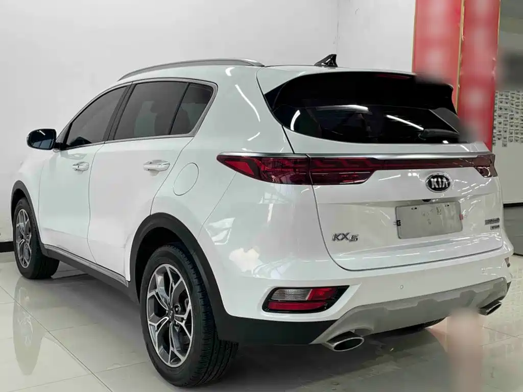 Kia KX5 2022 — фото 15