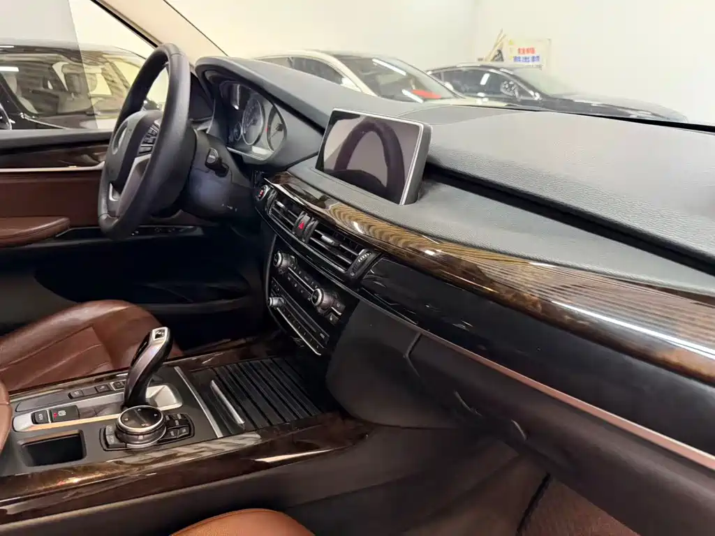 BMW X5 2015 — фото 16