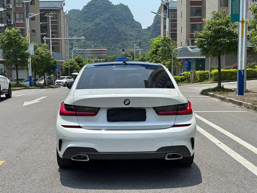 BMW 3 Series 2021
