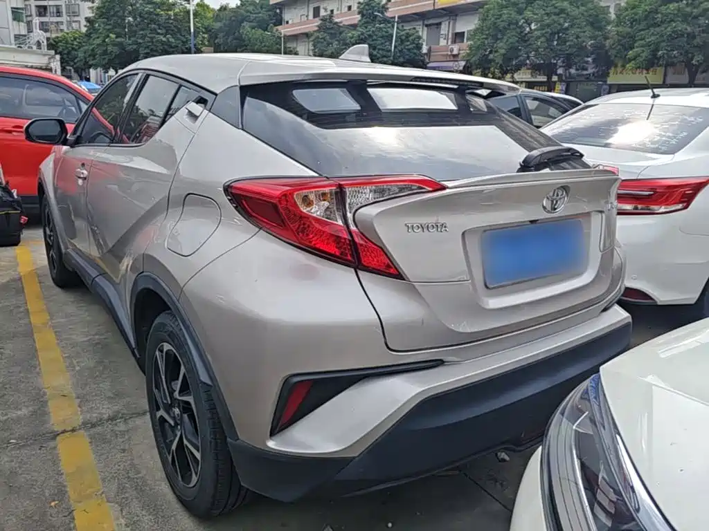 Toyota C-HR 2020 — фото 5