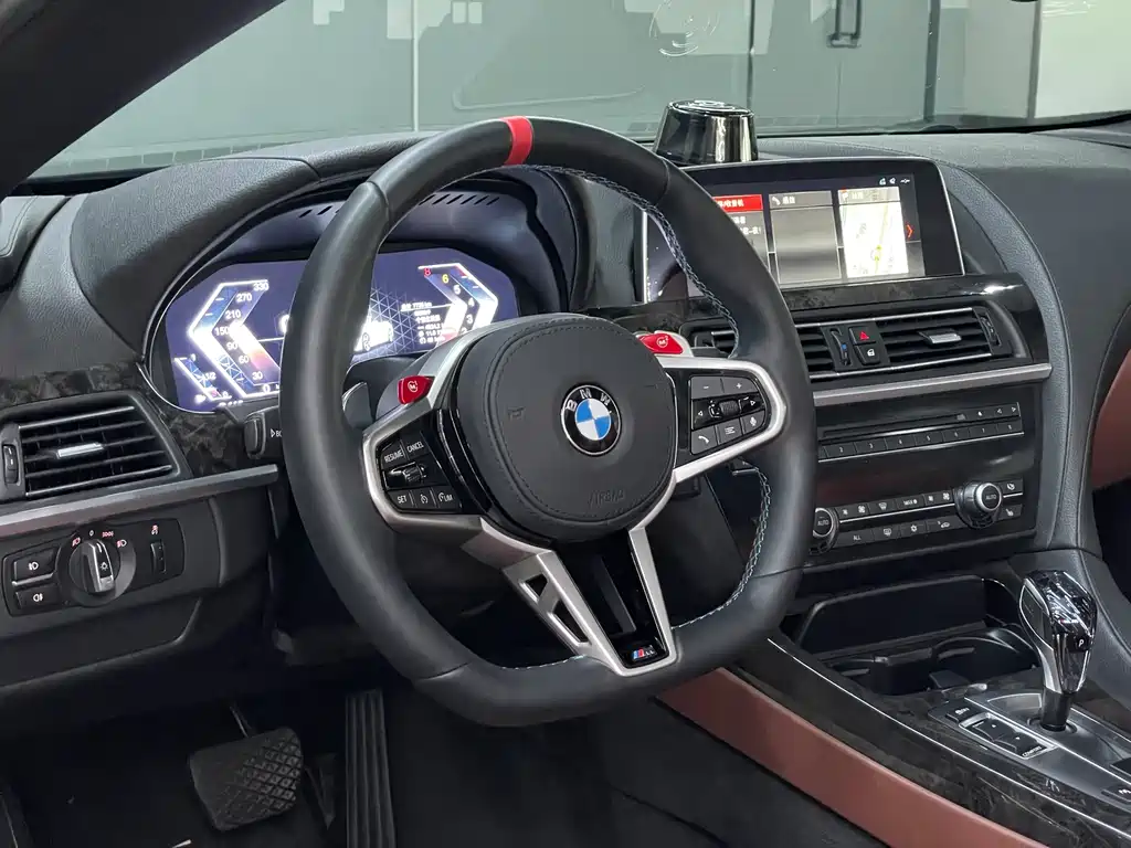 BMW 6 Series 2012 — фото 10