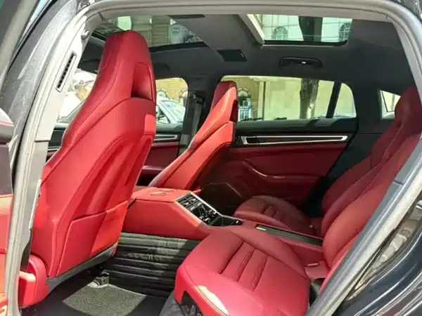 Porsche Panamera 2023