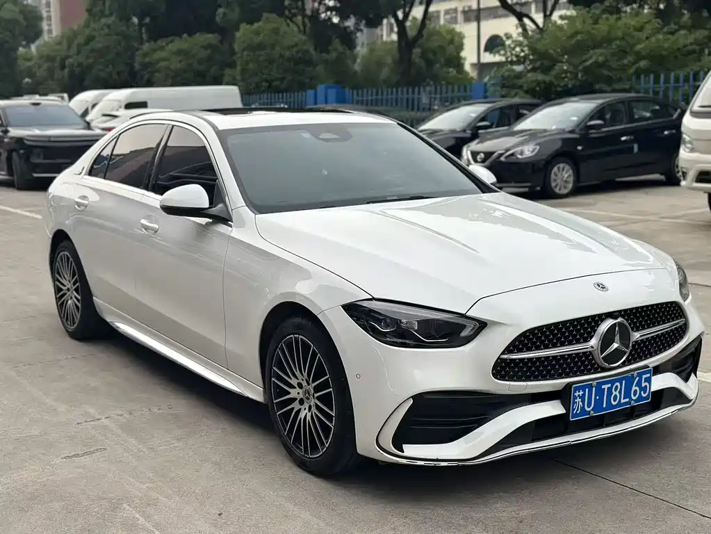 Mercedes-Benz C-Class 2024