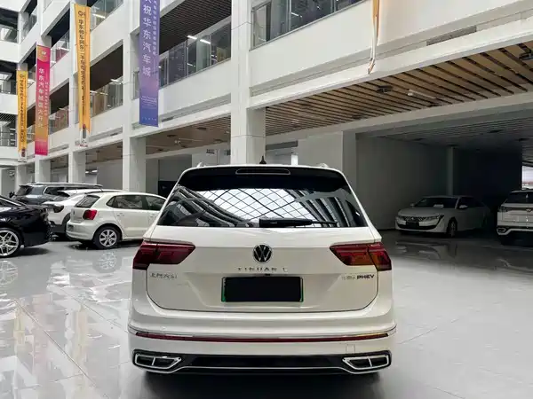 Volkswagen Tiguan L Plug-In Hybrid 2021
