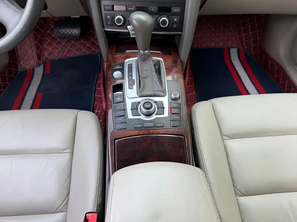 Audi A6L 2012