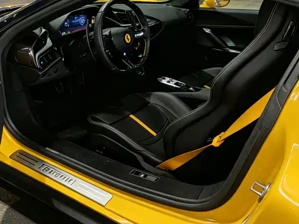 Ferrari SF90 2022