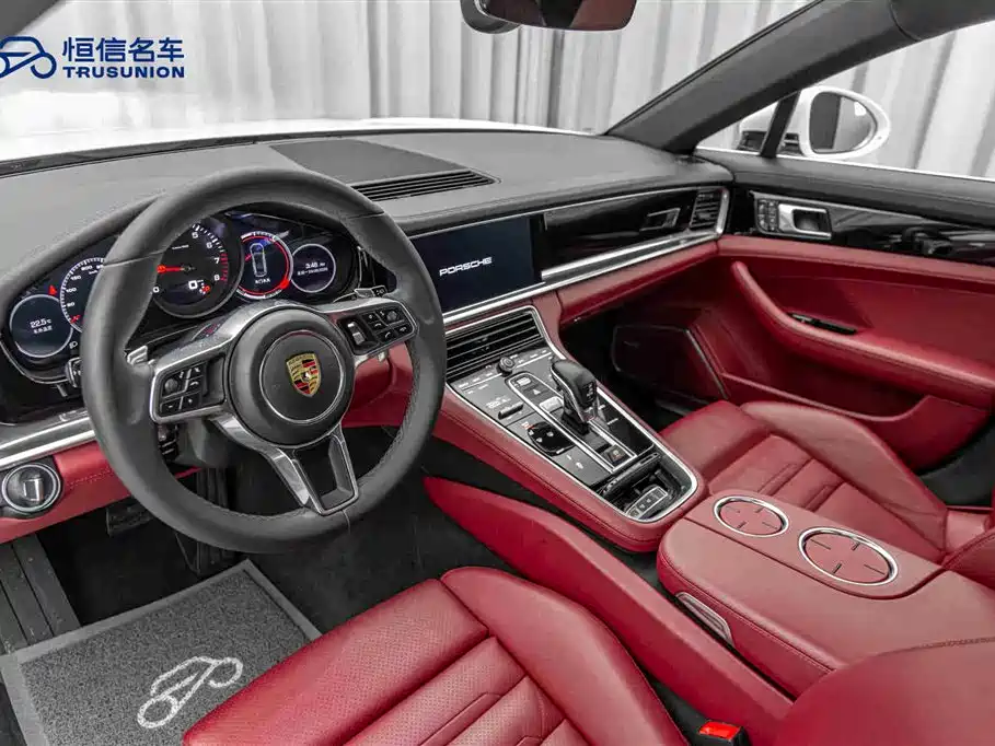 Porsche Panamera 2019 — фото 11