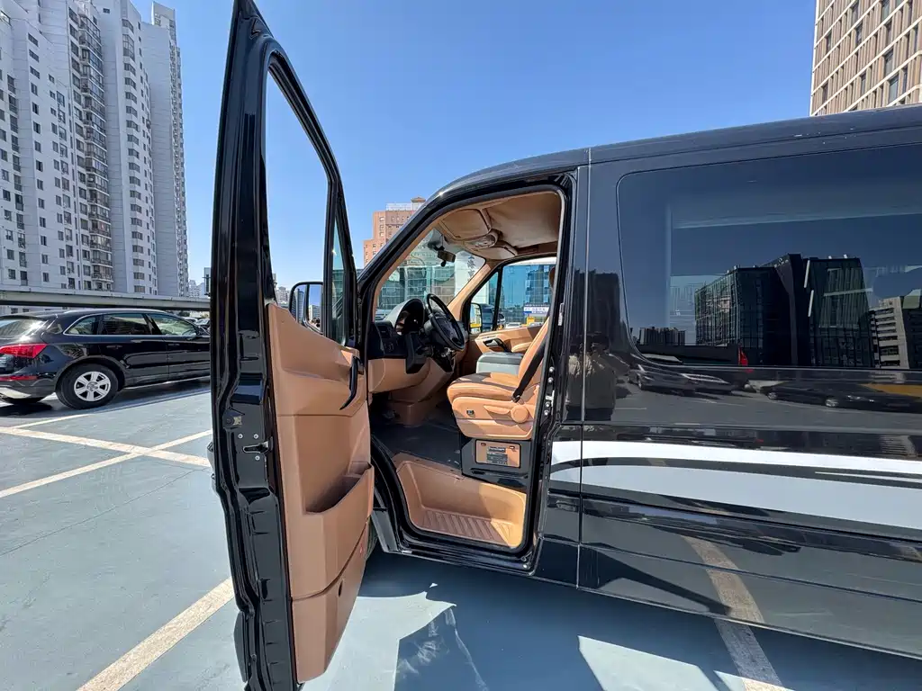 Mercedes-Benz Sprinter 2017 — фото 19