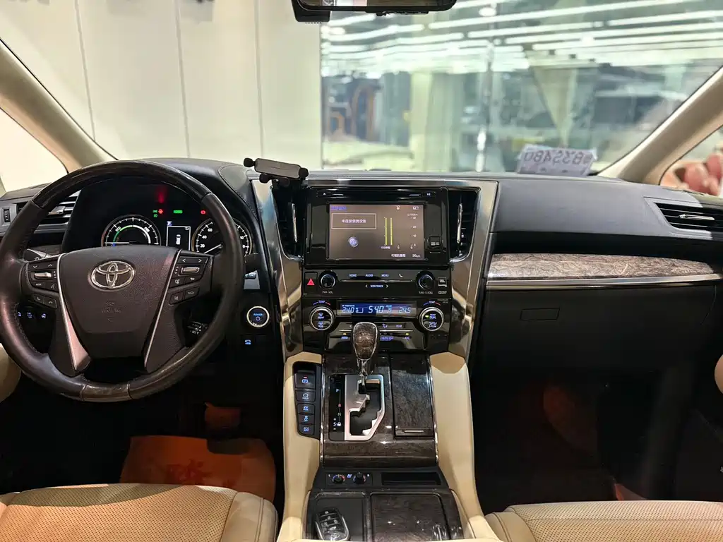 Toyota Vellfire 2020 — фото 4