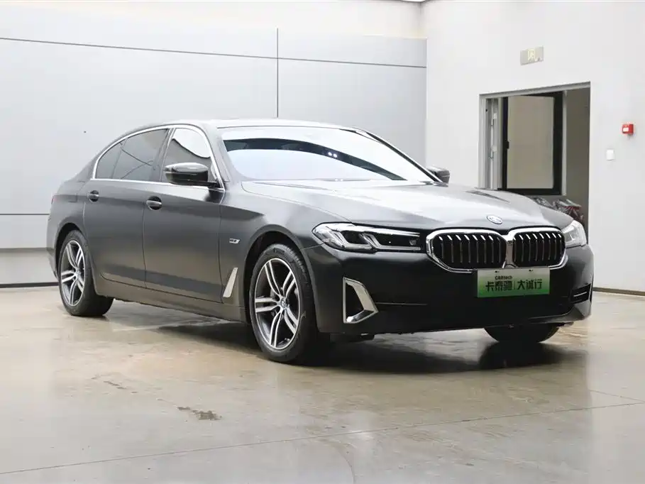 BMW 5 Series New Energy 2022 — фото 24