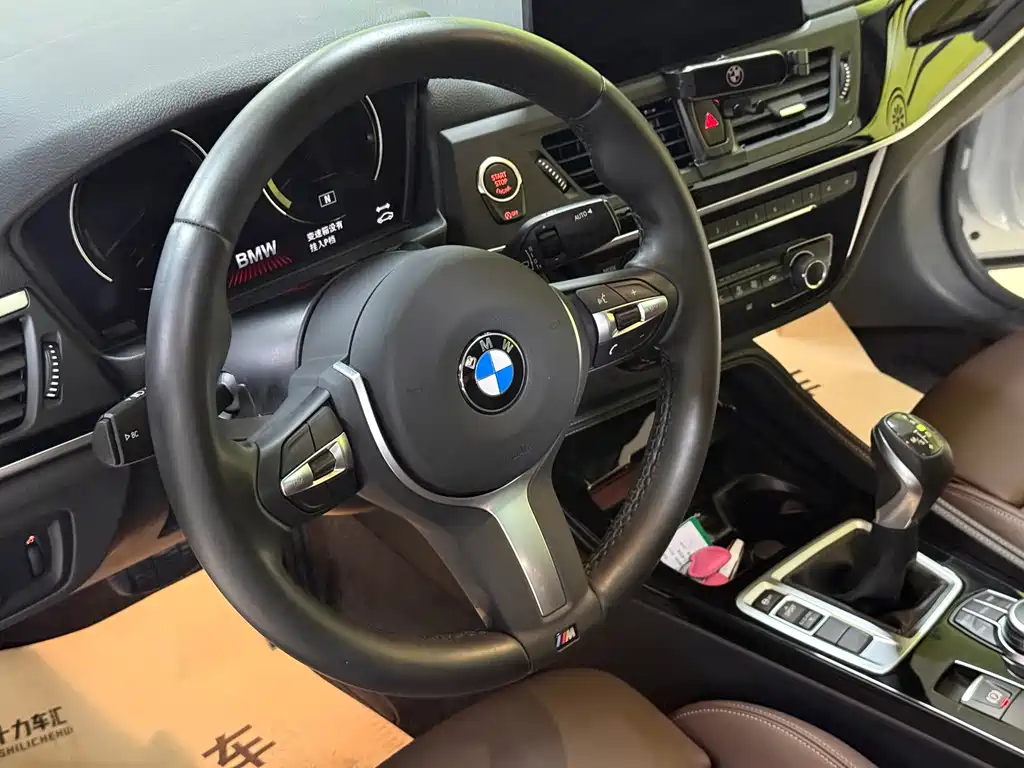 BMW 1 Series 2019 — фото 15