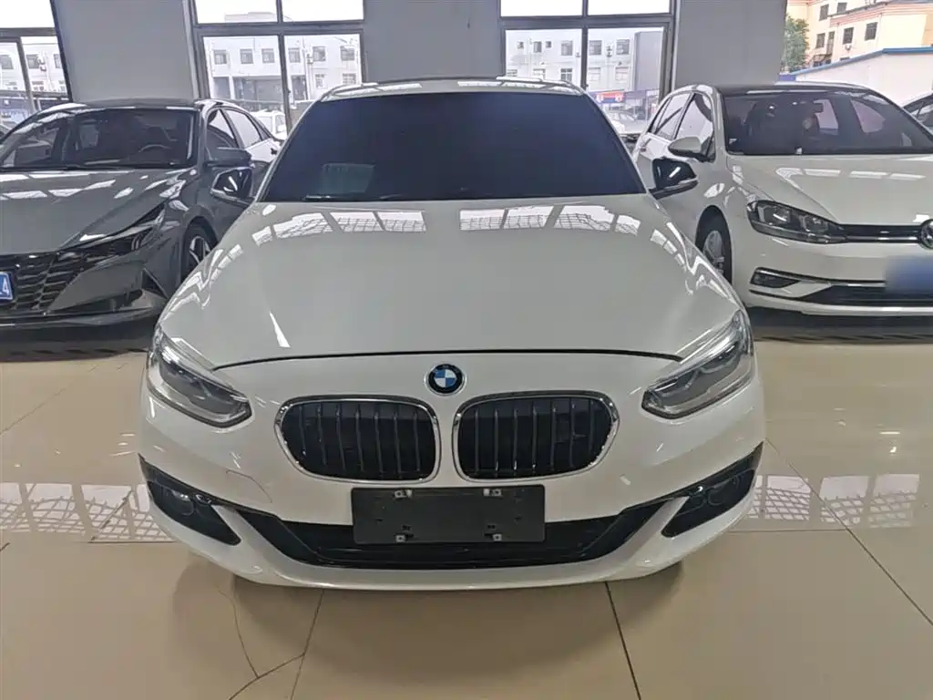 BMW 1 Series 2018 — фото 3