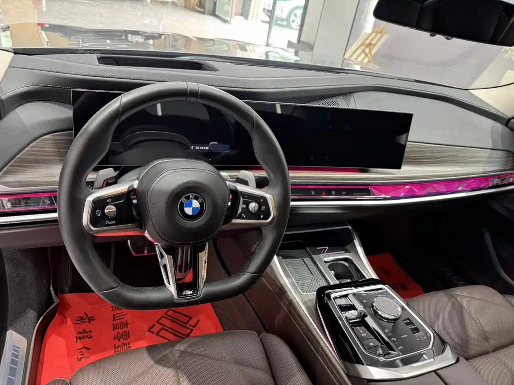 BMW 7 Series 2023 — фото 13