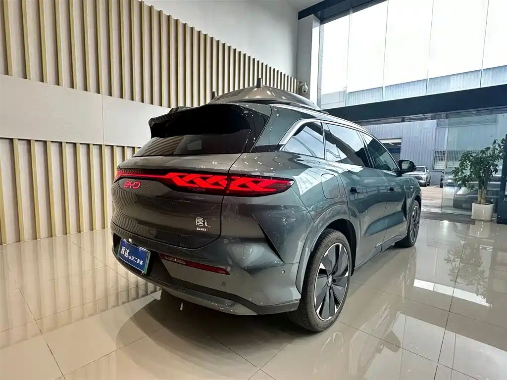 BYD Tang L 2025