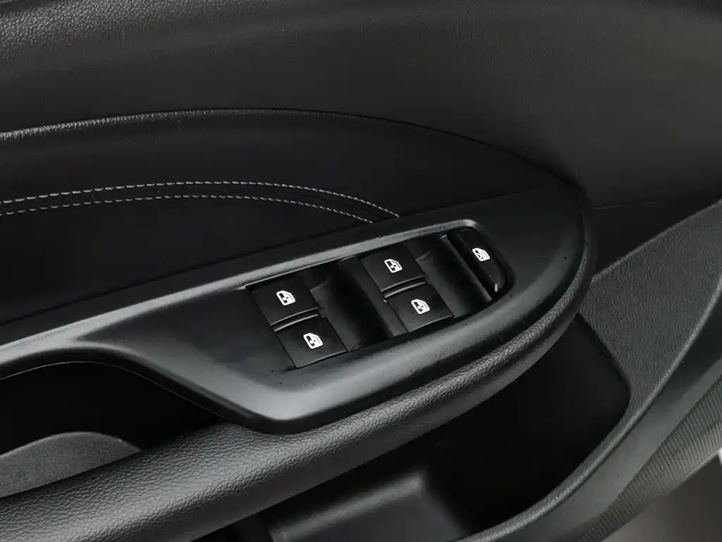 Buick Excelle 2016 — фото 9
