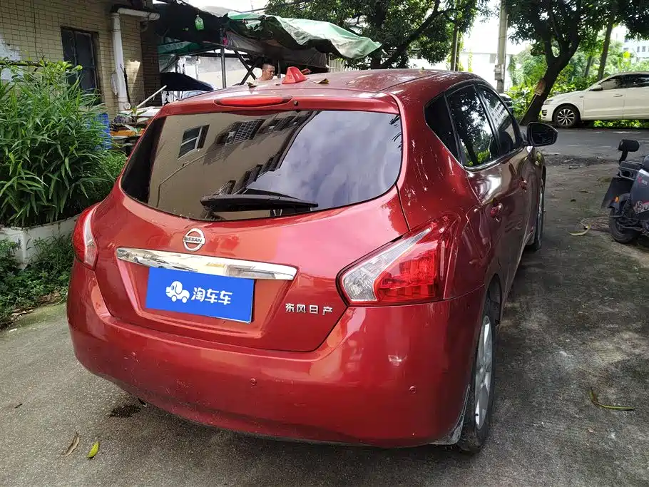 Nissan Tiida 2012