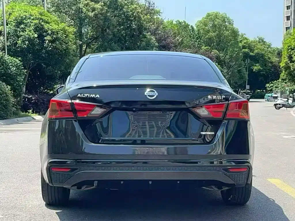 Nissan Teana 2022
