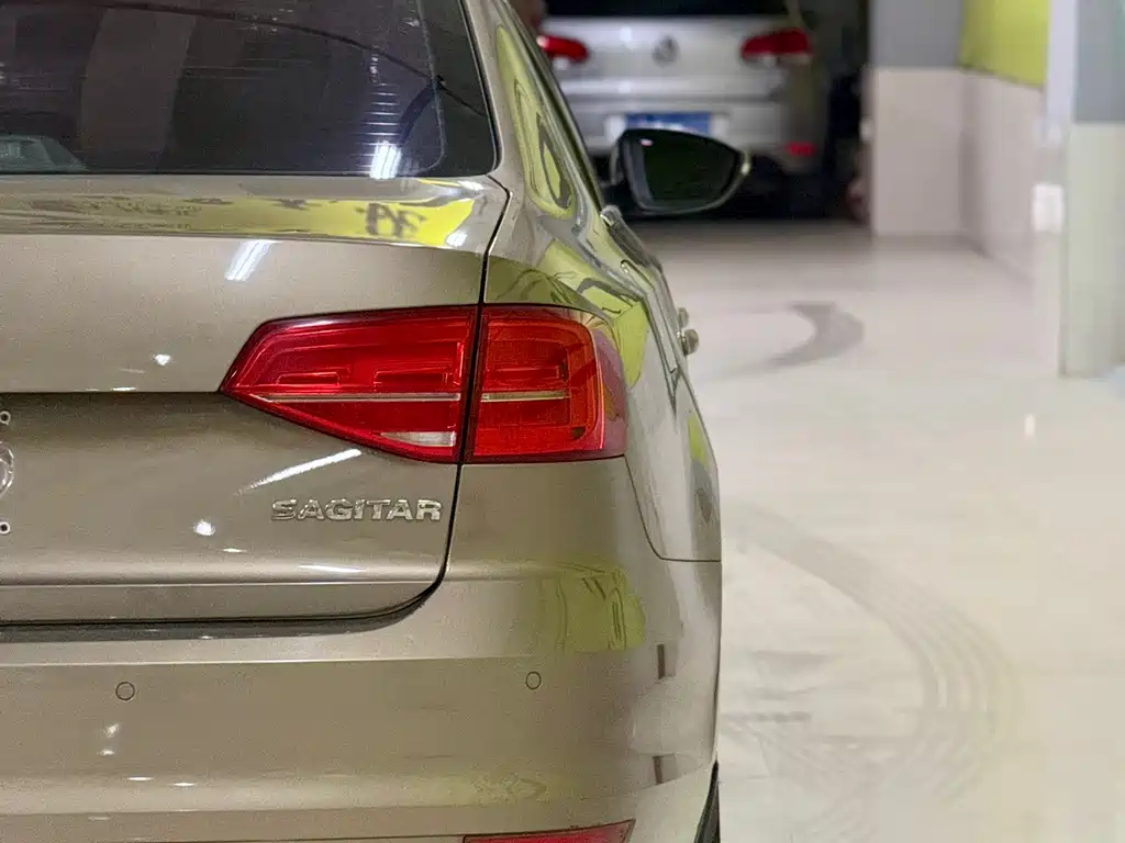 Volkswagen Sagitar 2017