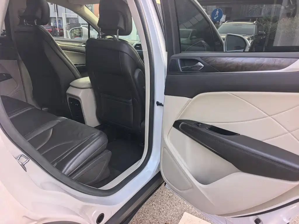Lincoln MKC 2017