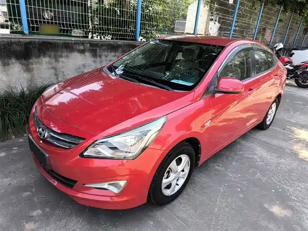 Hyundai Accent 2014