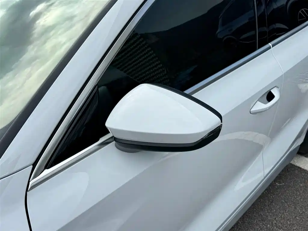 Audi A3 2023 — фото 11