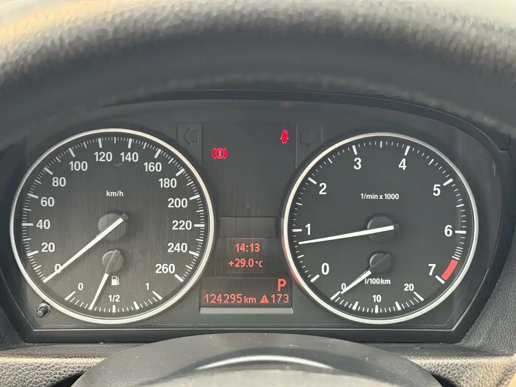BMW 3 Series 2012 — фото 16
