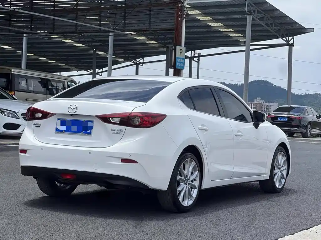 Mazda 3 Axela 2015 — фото 15