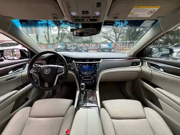 Cadillac XTS 2013
