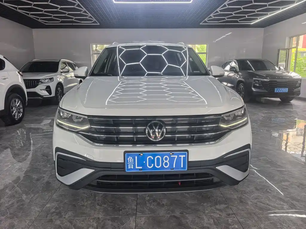 Volkswagen Tiguan L 2023