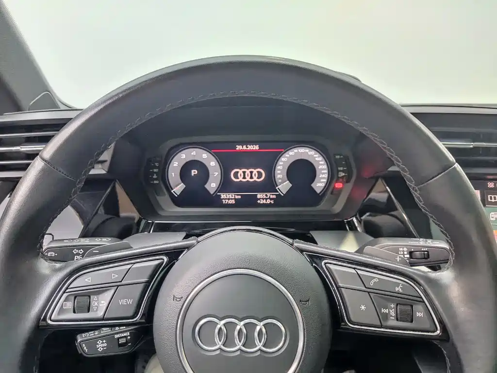 Audi A3 2023 — фото 18