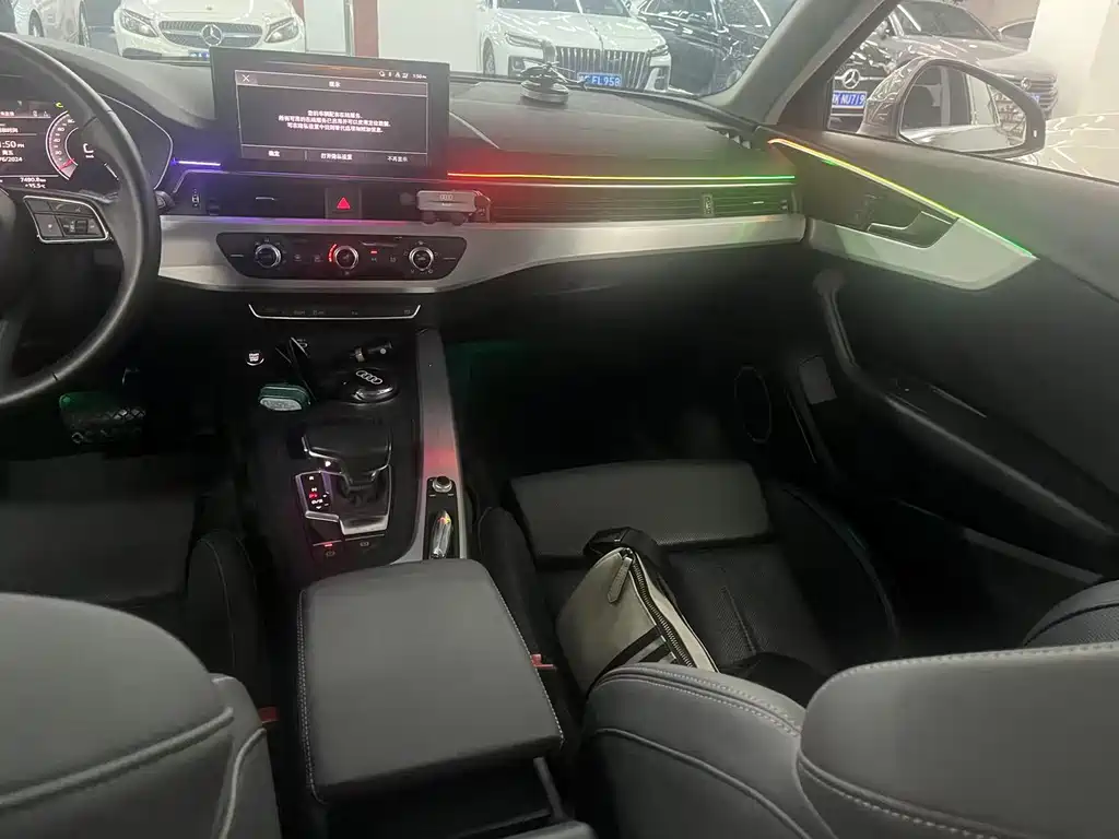 Audi A4L 2020