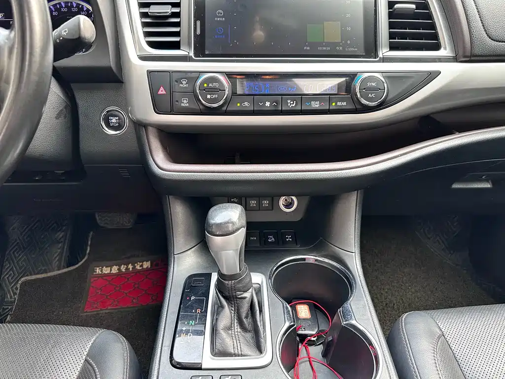 Toyota Highlander 2020 — фото 10