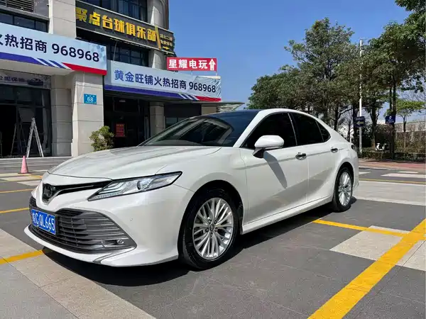 Toyota Camry 2019